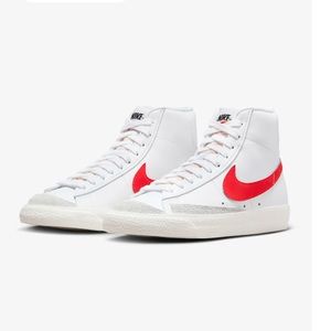 Nike Blazer Mid '77 Sneakers